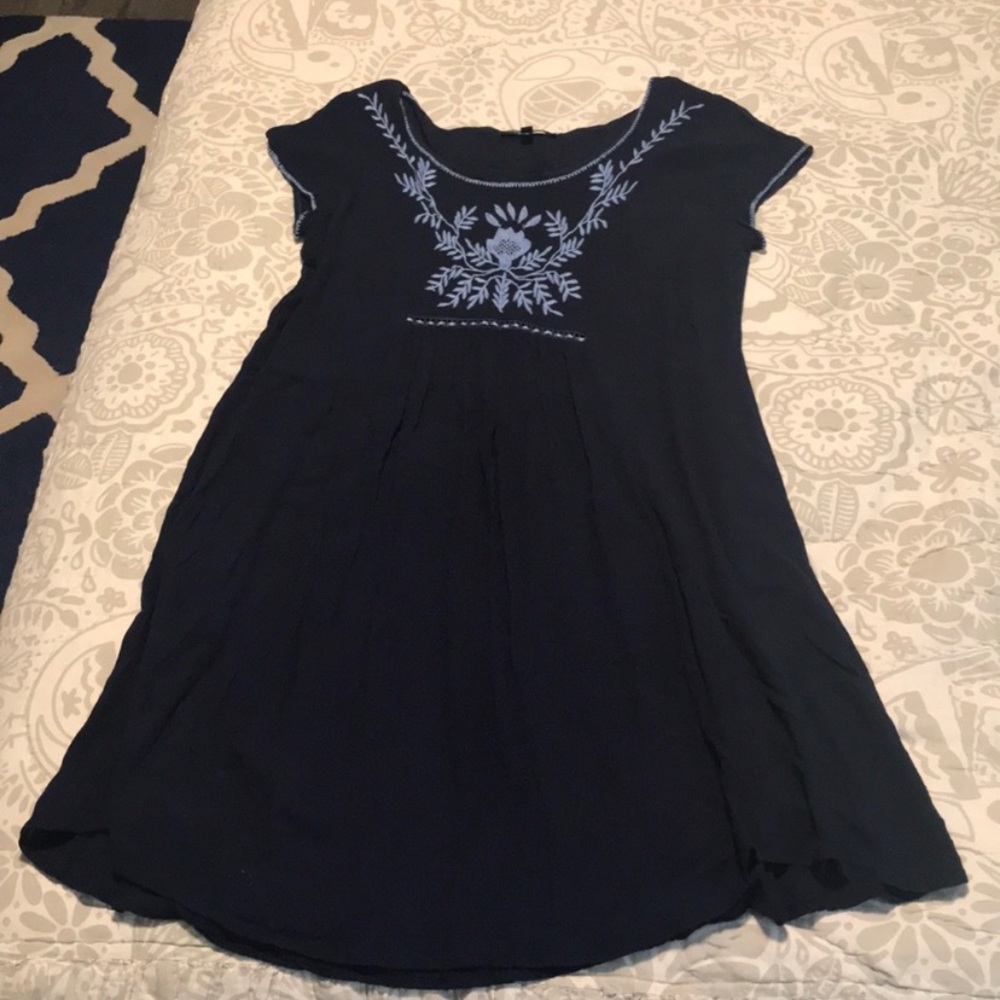Cable & Gauge Navy Embroidered Dress M Medium